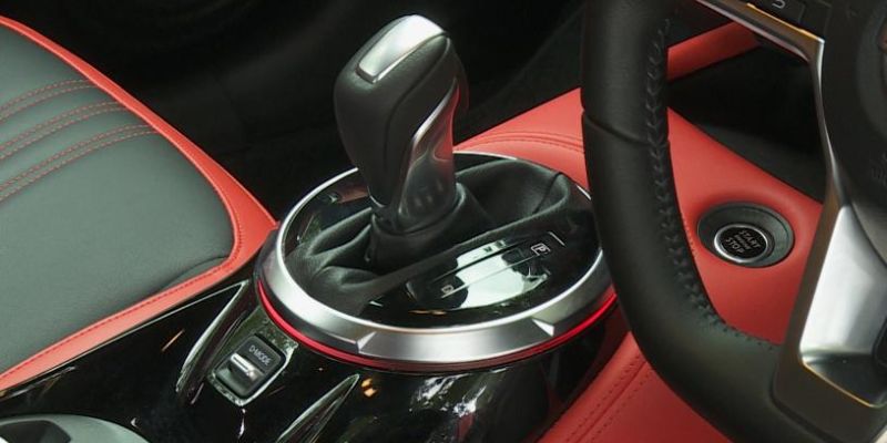 Nissan Juke interior a